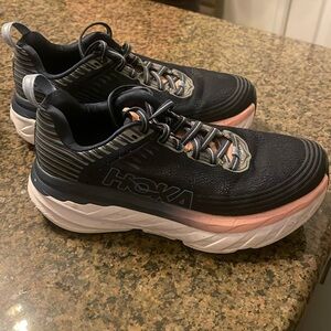 HOKA BONDI 6